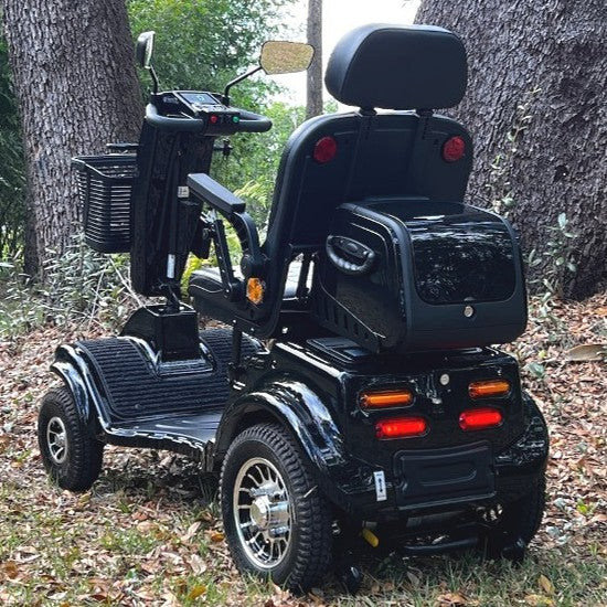 Gladiator Large 4-Wheel Scooter