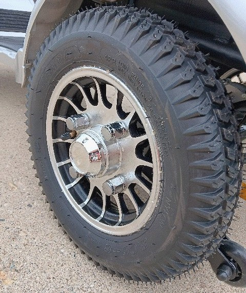 Gladiator Large 4-Wheel Scooter